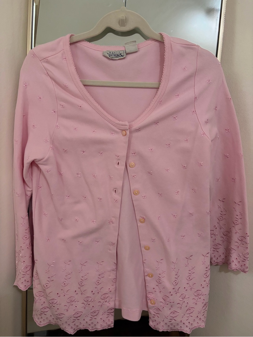 Vintage Basic Edition Pink Embroidered Button-Front Cardigan